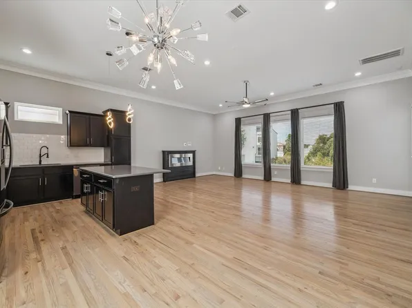1544 W 23rd St, Houston, TX 77008
