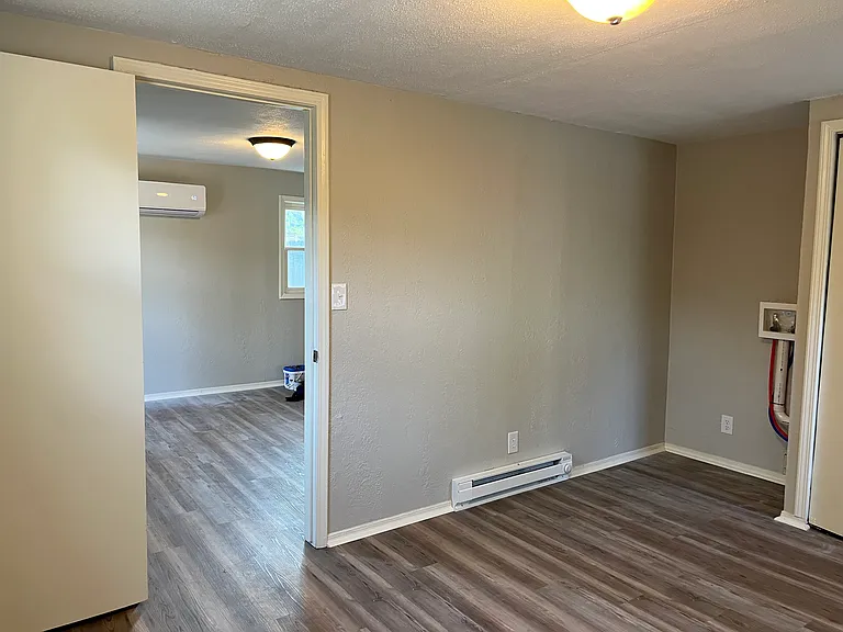 639 Cherry St — Photo 6