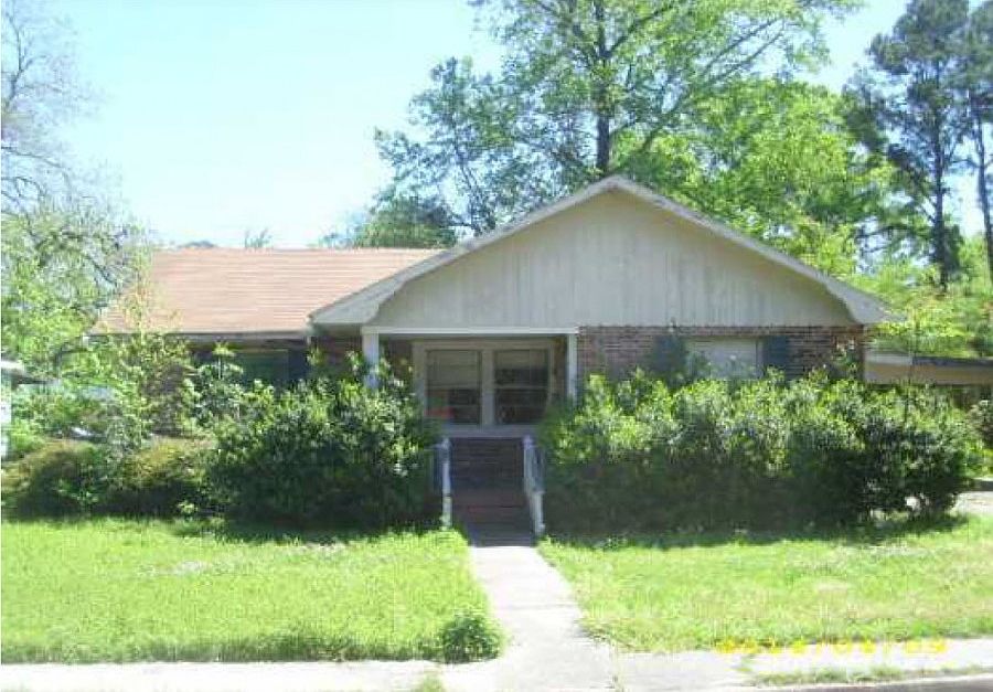 1st image of 1029 Azalea St