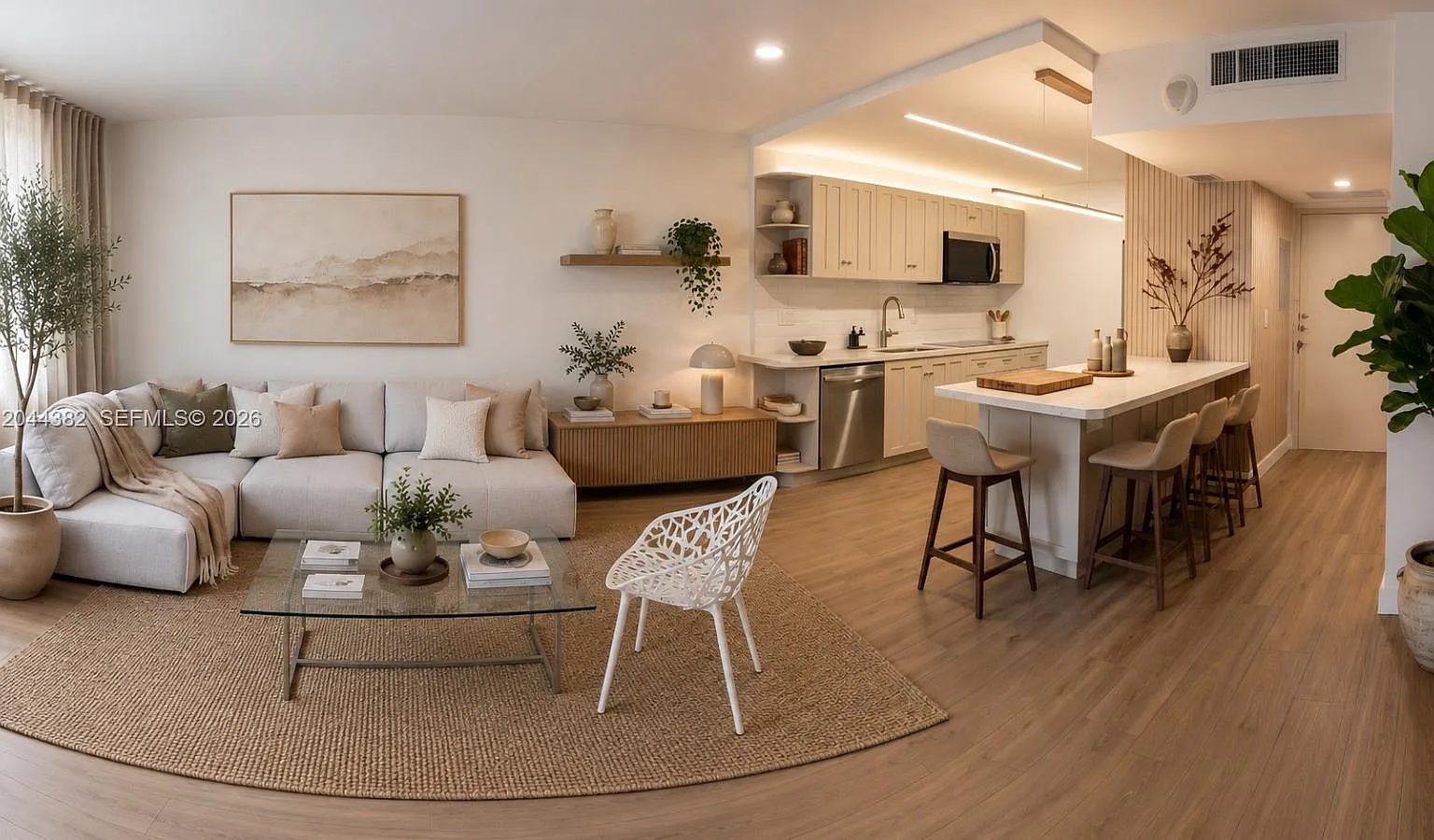 Bayview Towers Condo Sout — Photo 2