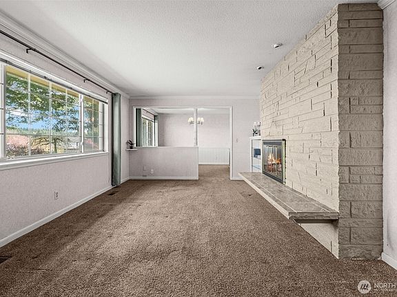 5th image of 1116 S Woodlawn Street