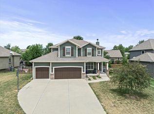 19160 W 210th St, Spring Hill, KS 66083
