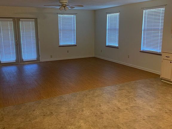 5th image of 6330 NW 106th Pl #7