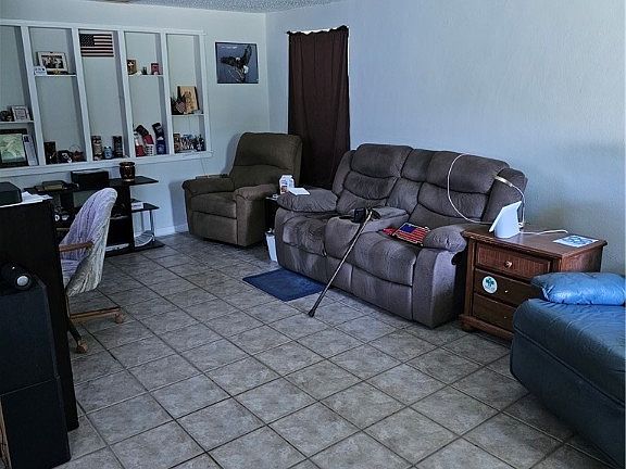 4th image of 185 W Mariana Ave