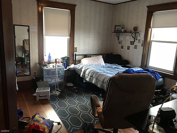 141 George St. Medford (Tufts University) Shared Unit Phot
