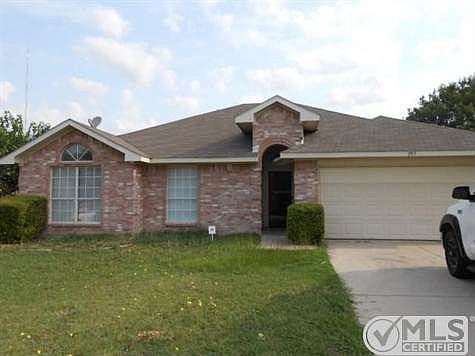 1st image of 203 Oak Meadow Ln