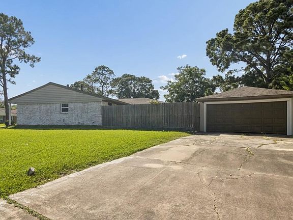 3rd image of 6022 Beaudry Dr