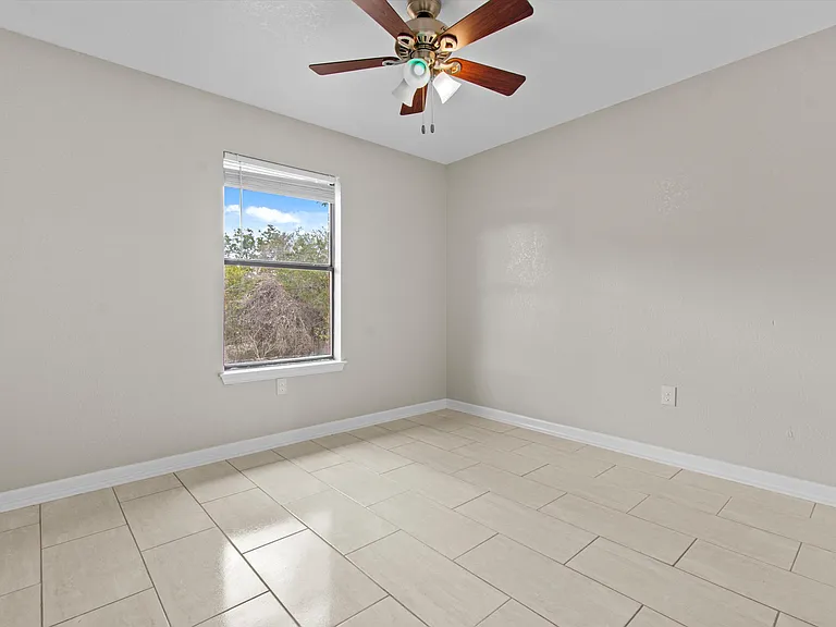 180 County Road 4933 — Photo 17