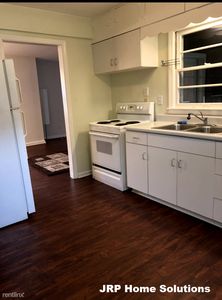 328 Falcon Rd, Jackson, MI, 49202