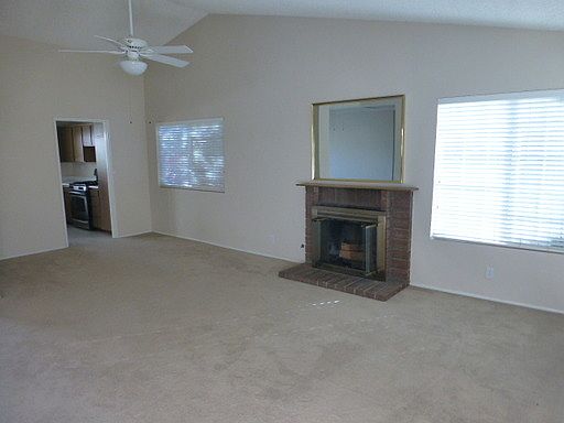 4th image of 27404 Laurel Glen Cir