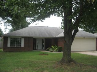 1208 SE 21st St, Bentonville, AR 72712