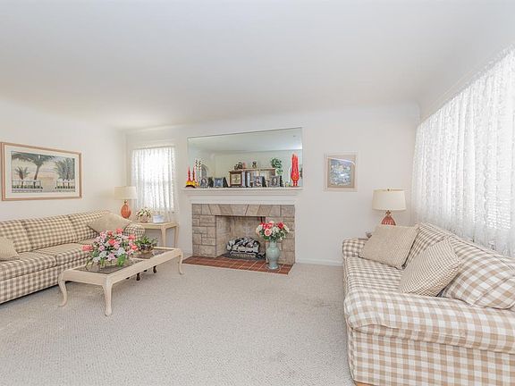 3rd image of 3444 Camellia Ct