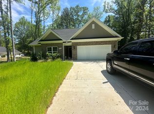 1025 Shady Ln, Lancaster, SC 29720
