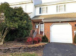 239 Providence Pl, Mountville, PA