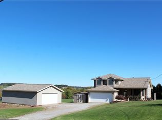 1468 Rauch Rd, East Palestine, OH 44413