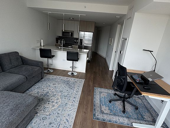 5th image of 344 N Canal St #1312