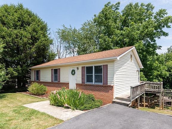 3rd image of 72 Loch Dr