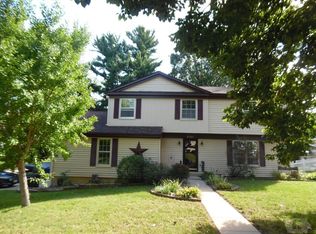 2701 Meadowbrook Dr, Burlington, IA