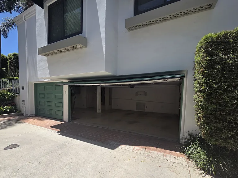 7492 Seabluff Dr #107 — Photo 37