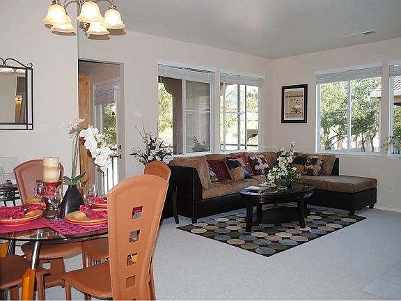 2nd image of 3845 Jasmine Cir