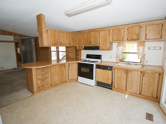 3rd image of 275 Burnett Ave Spc 119