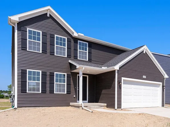 295 Hidden Meadows Dr, Hillsdale, MI 49242