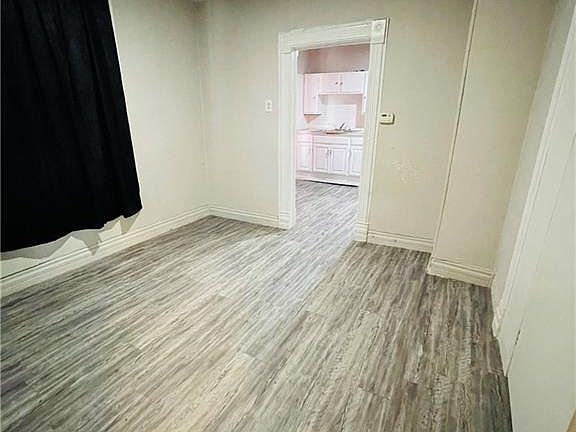 4th image of 263 N Mill St