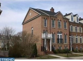 252 N Main St, Doylestown, PA 18901