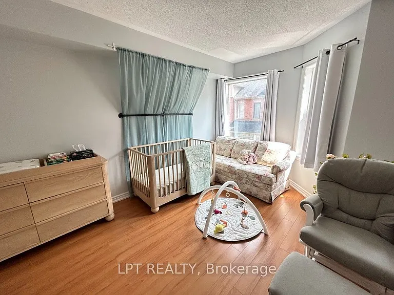 125 Hall St #6 — Photo 11