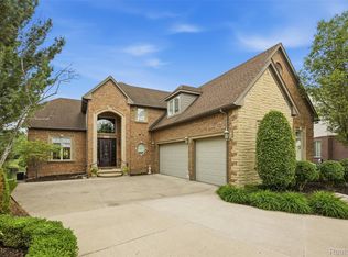50573 Elmwood Ct, Plymouth, MI 48170