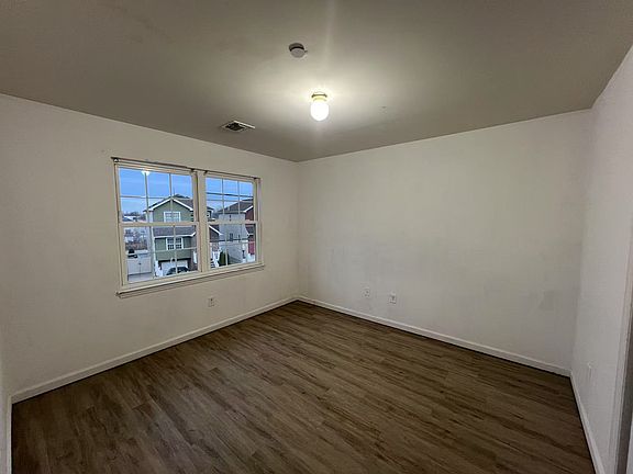 2nd image of 22 Bayonne Ct Floor 2