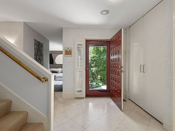 2nd image of 279 Nahanton St Unit 279