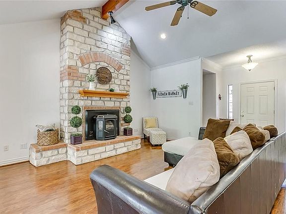 4th image of 1309 Timber Creek Dr