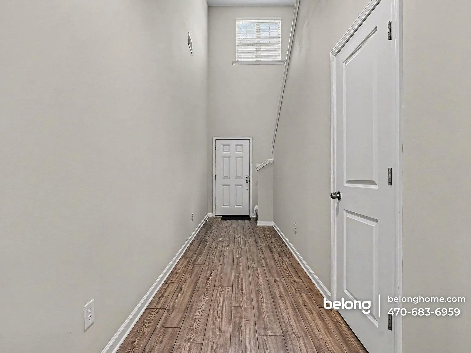 5 bed, 2.5 bath, 2365 sqft, $2,195 — Photo 2