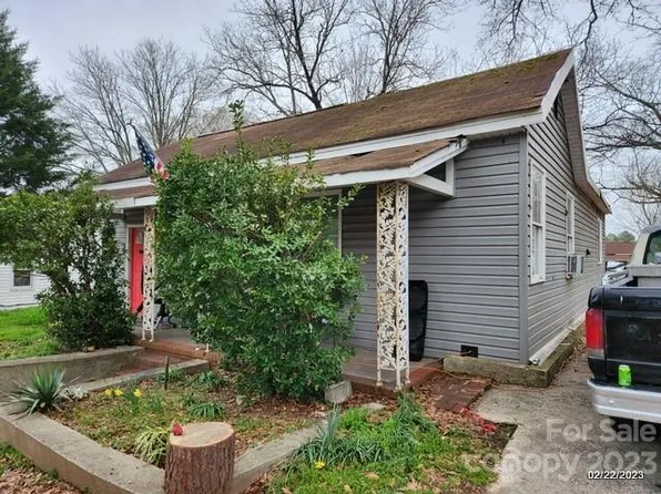 551 3rd St, Chester, SC 29706