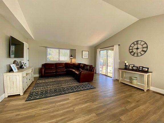 4th image of 163 Apple Blossom Dr #11/1