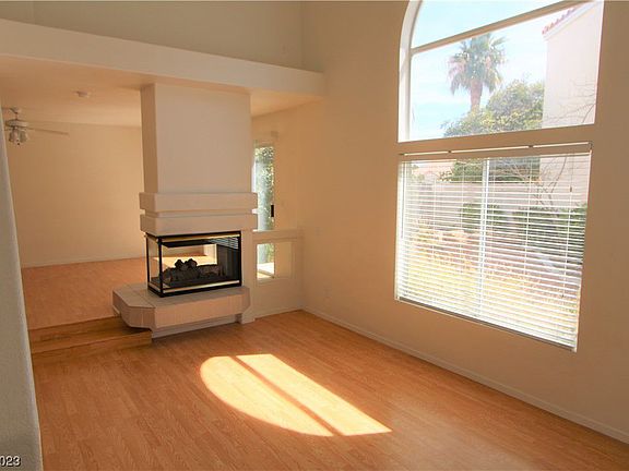 3rd image of 8873 Cornwall Glen Ave