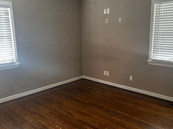 Two downstair bedrooms with full bath downstairs.