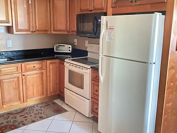 5th image of 2028 Oakridge D