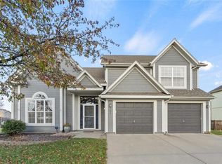 731 River Dr, Edwardsville, KS 66111