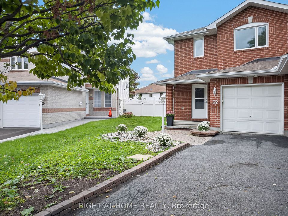 1st image of 32 Saffron Ct