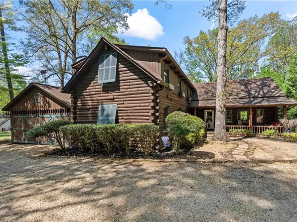 6661 Woodlake Dr, Flowery Branch, GA 30542