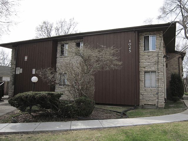 Main Image For 1025 W. Badger Rd. #3