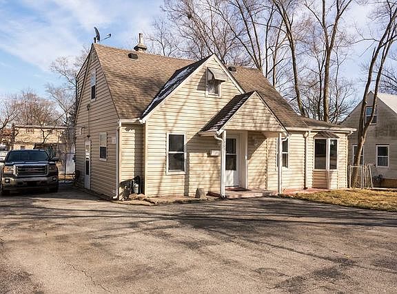 2nd image of 1809 Brentwood Dr