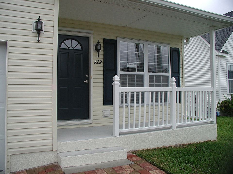 2nd image of 422 Leawood Cir