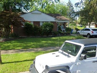 27321 Kennedy St, Dearborn Heights, MI, 48127