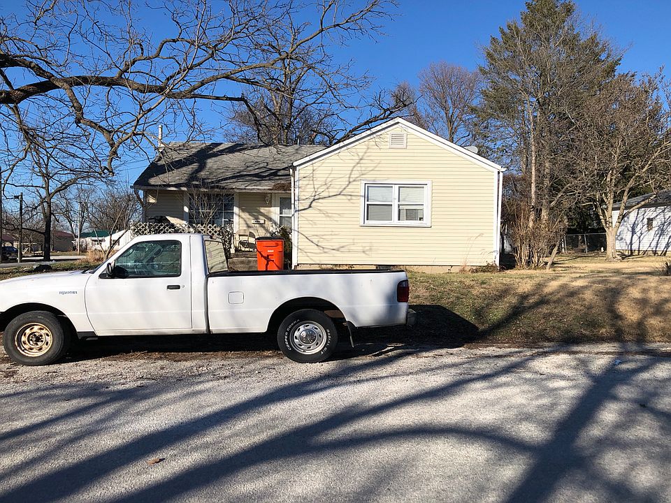 1st image of 1015 W North 1st St