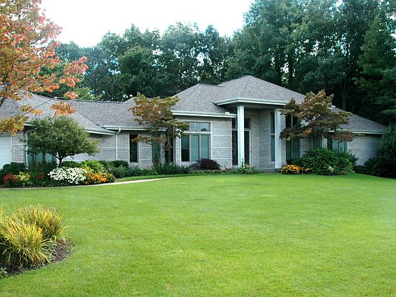 3rd image of 1625 Flowers Mill Dr NE