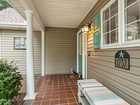 5th image of 1737 Rosebay Court SW