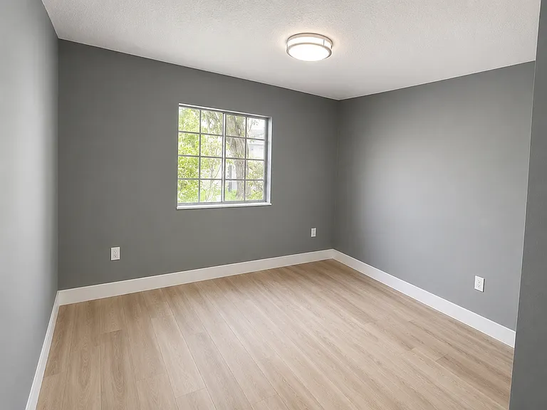 13923 SW 151st Ave — Photo 3
